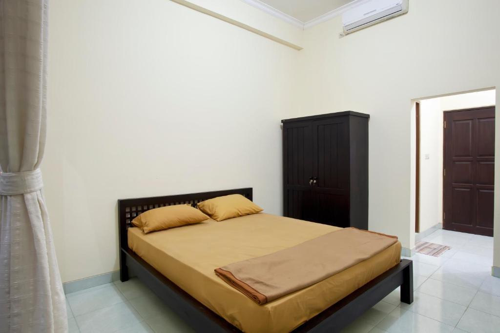 Pondok Taman 828 Hotel Denpasar  Room photo