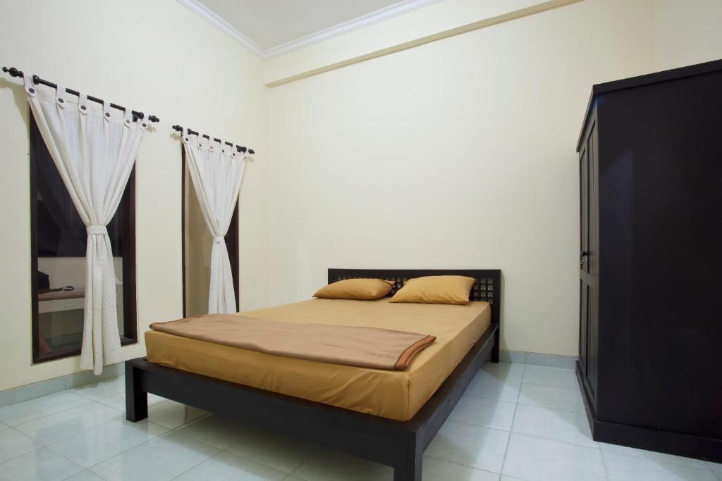 Pondok Taman 828 Hotel Denpasar  Room photo